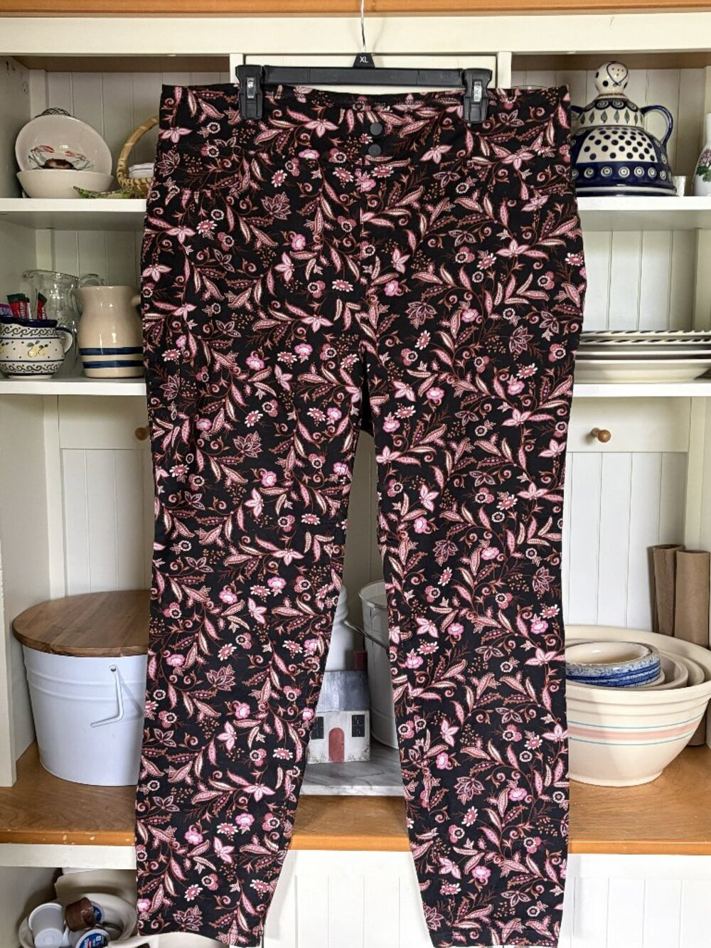 Terra & Sky Pants Size 1X Pull On Stretch Pink Black Floral